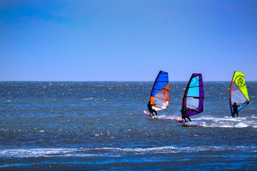 wind-surfing_24762436 People
